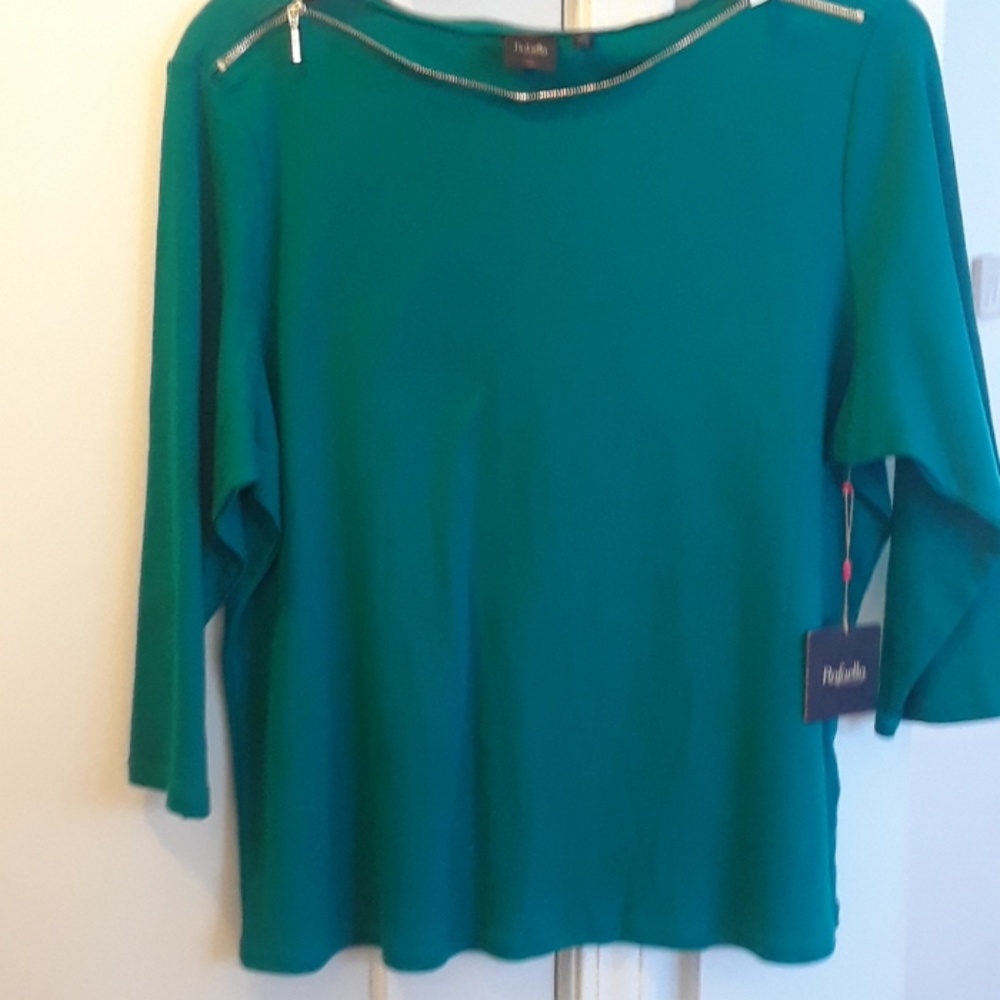 Women's plus size sweater